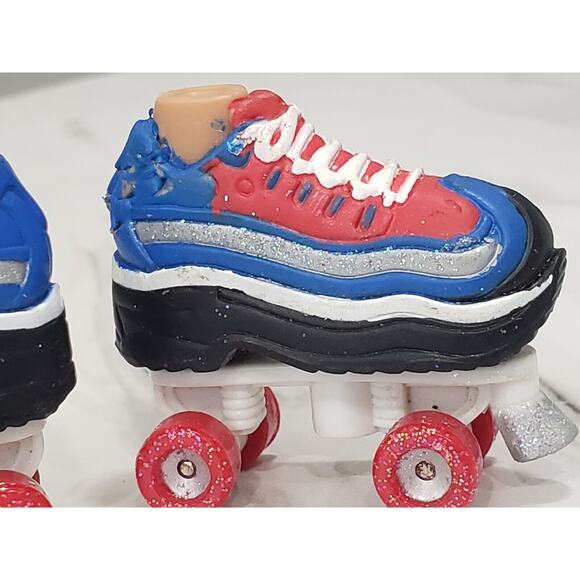 BRATZ Flashback Fever Yasmin‎ Roller-Boogie 80s Skates Shoes MGA Entertainment - Picture 3 of 5